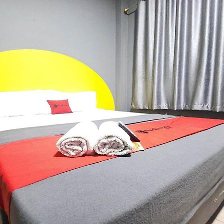 Hotel Bimo Sakti By San จาการ์ตา ภายนอก รูปภาพ